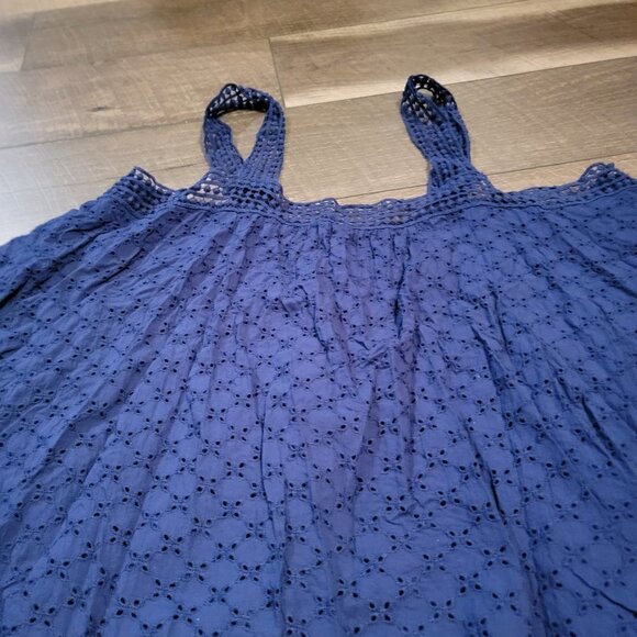 No Boundaries Eyelet Blue Summer Crop Top. Asymetrical Bottom-  Size XL (15-17) - Picture 2 of 6
